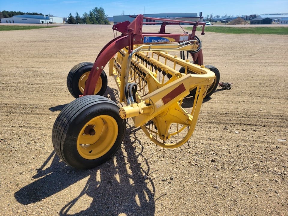New Holland 260