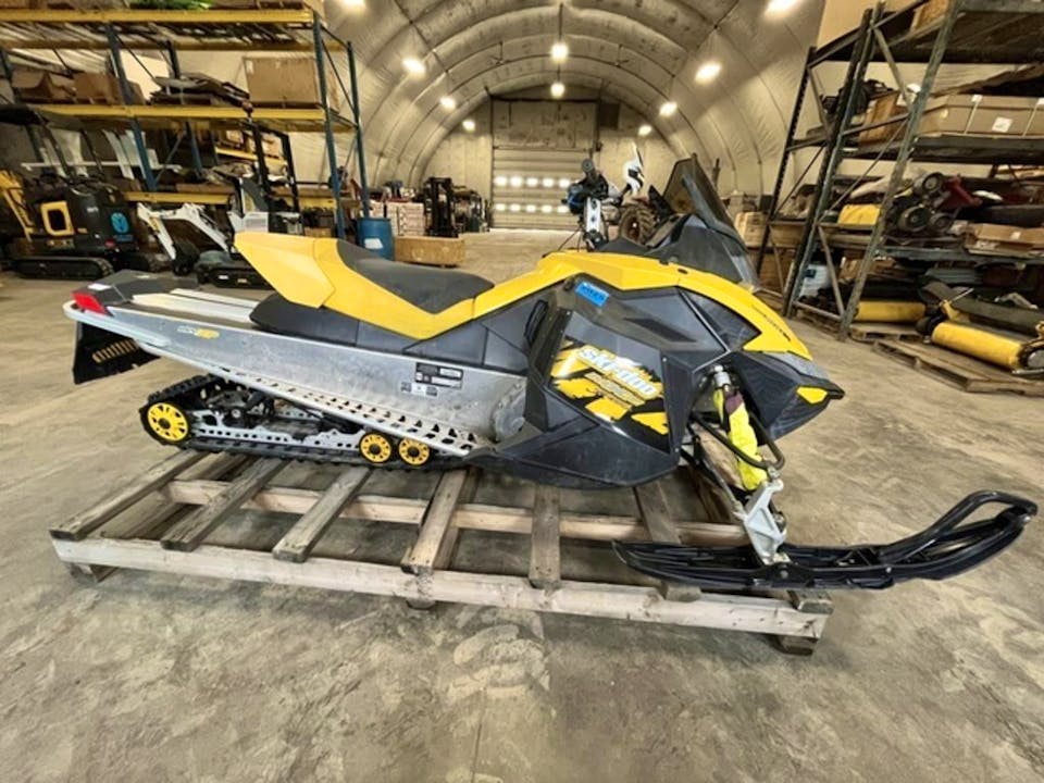 Ski-Doo MXZ 800