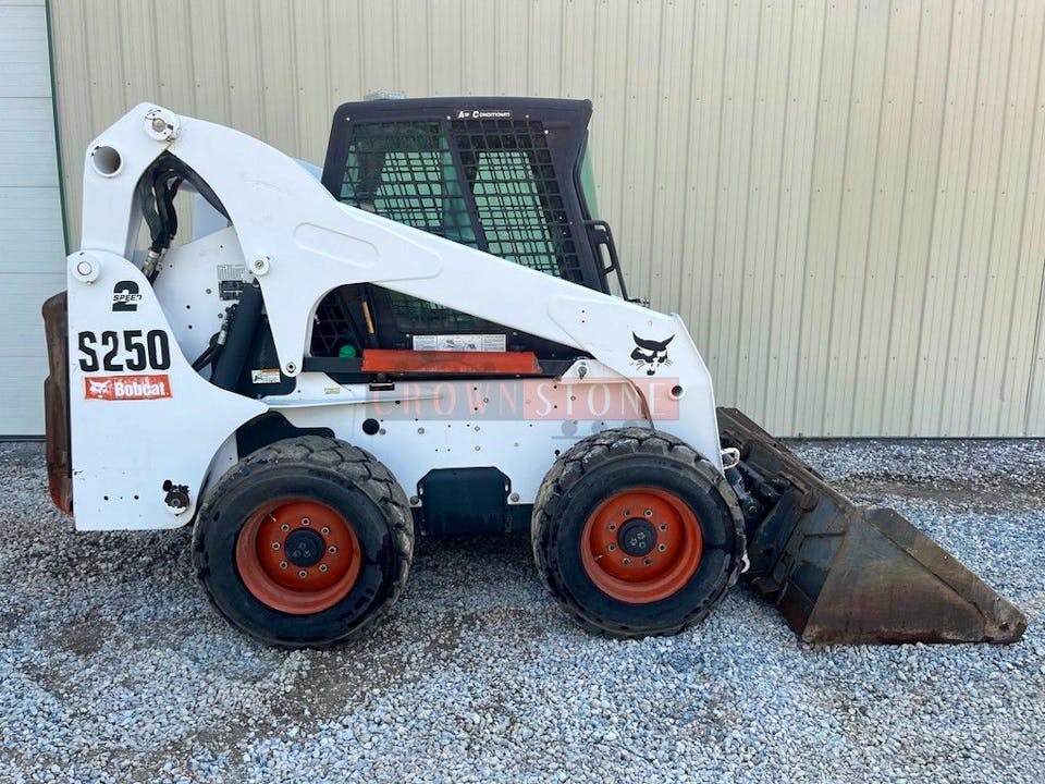 Bobcat S250