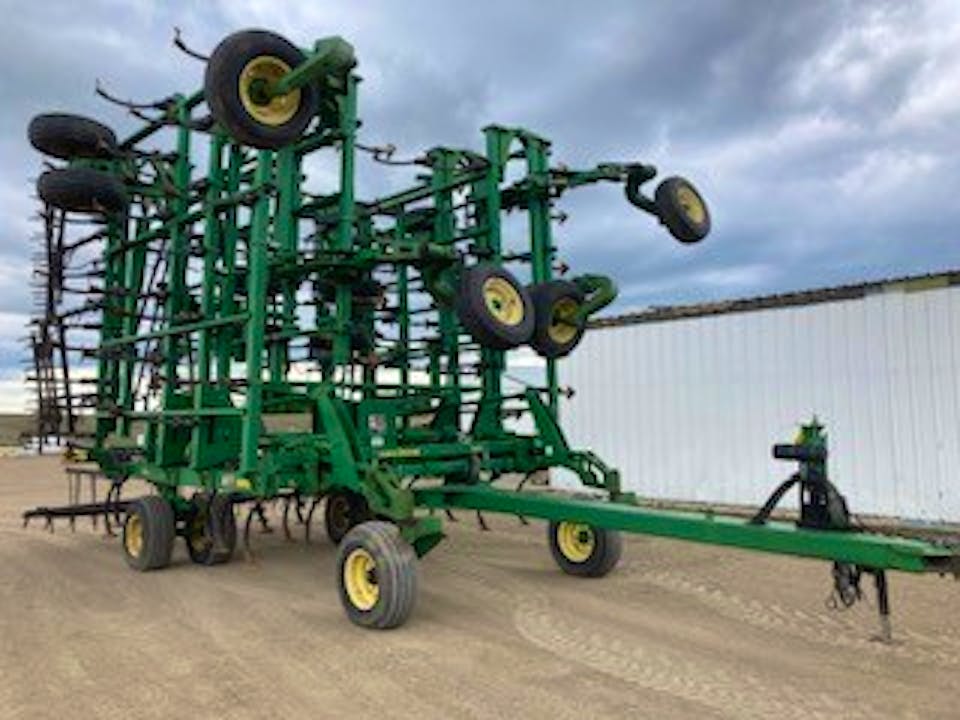 John Deere 2210