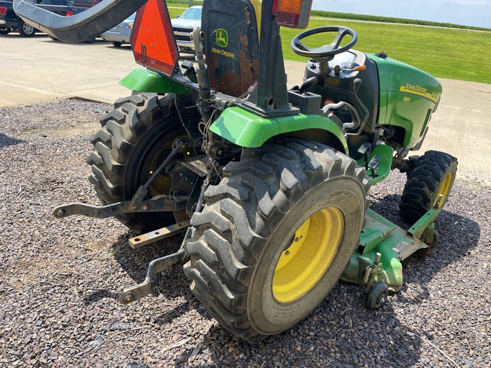 John Deere 2520