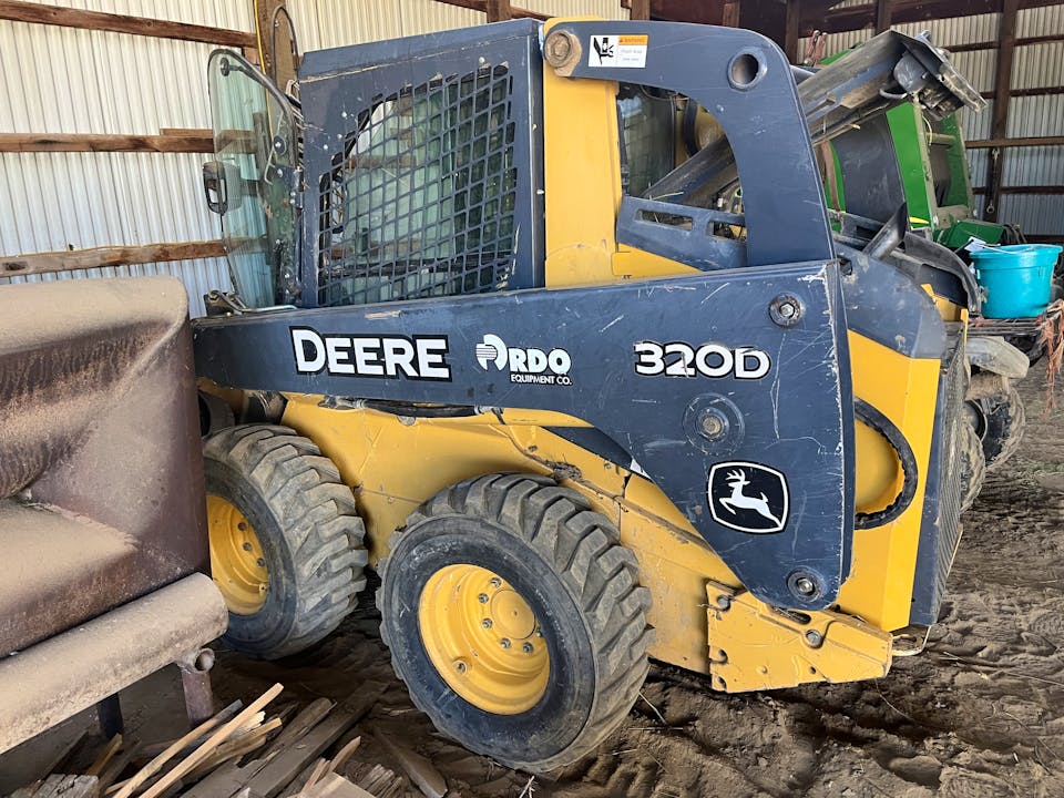 John Deere 320D