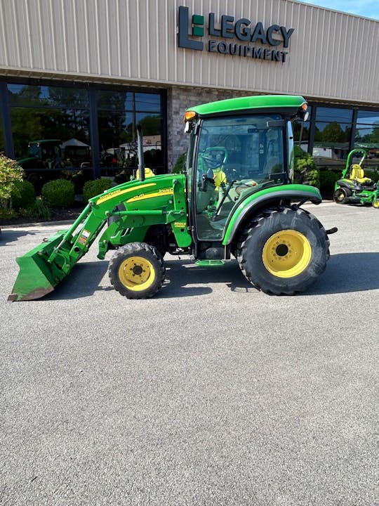 John Deere 3520