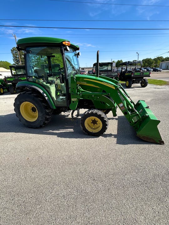 John Deere 3520
