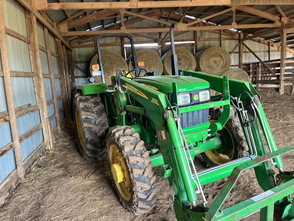 John Deere 5065E
