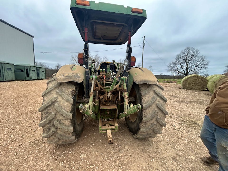 John Deere 5105M