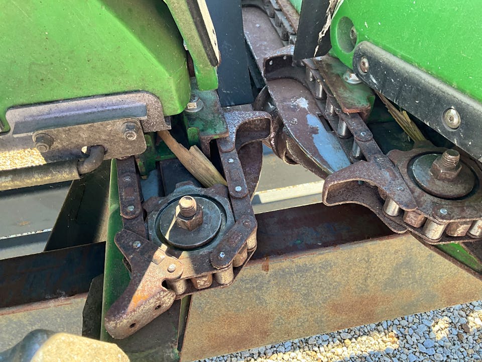 John Deere 608C