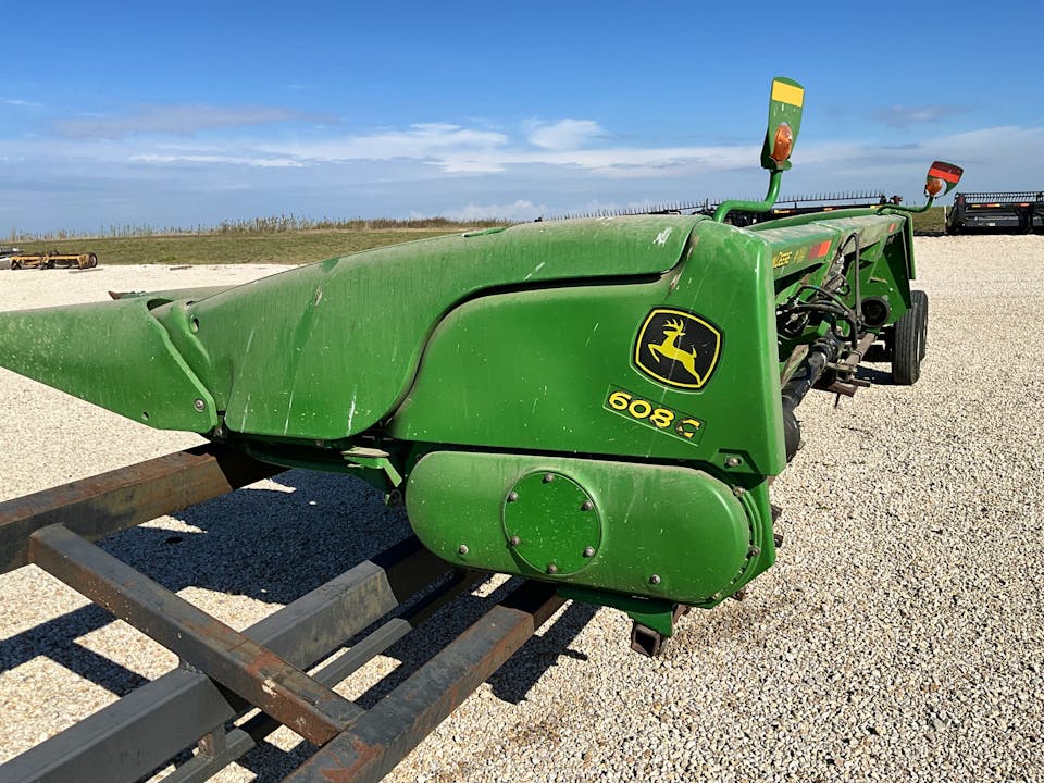 John Deere 608C