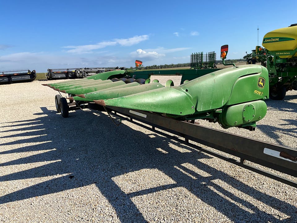 John Deere 608C