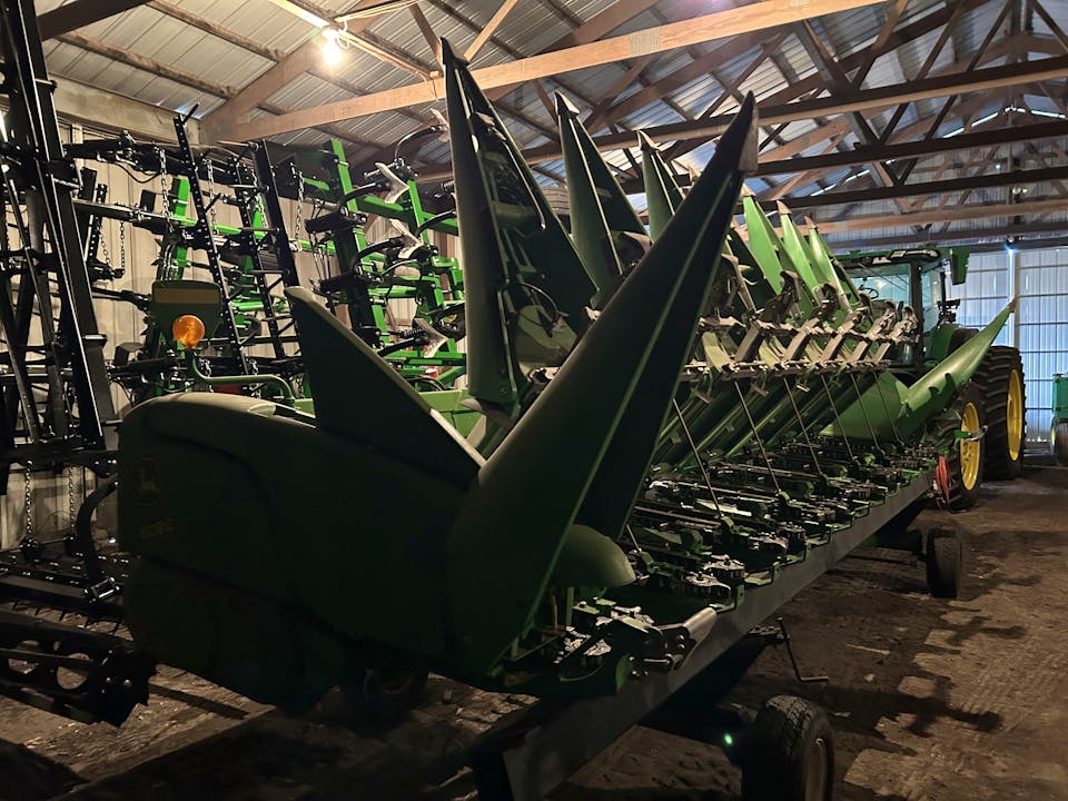 John Deere 608C