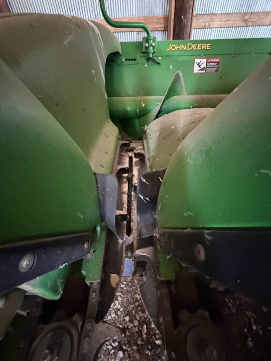 John Deere 608C