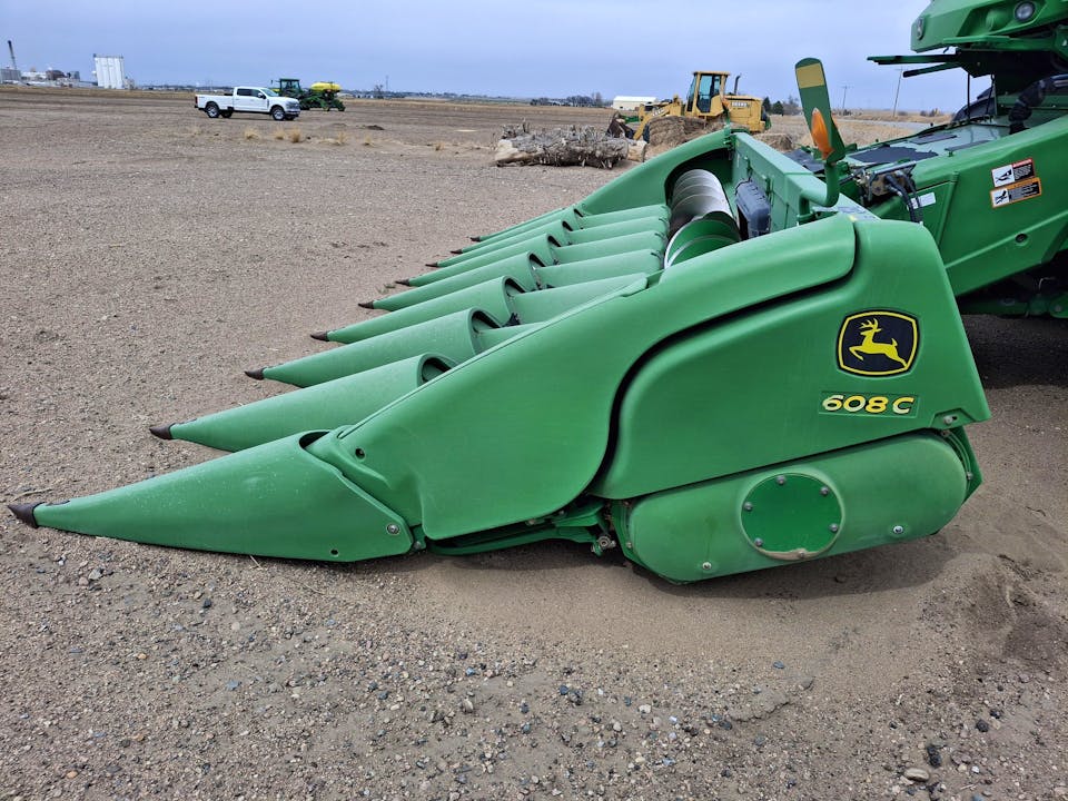 John Deere 608C
