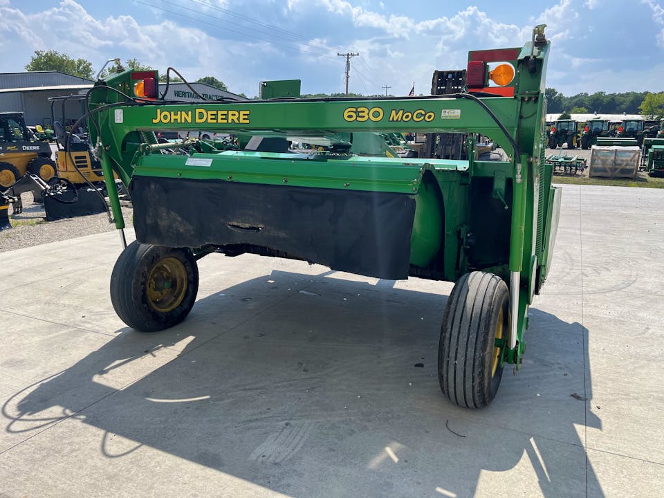 John Deere 630