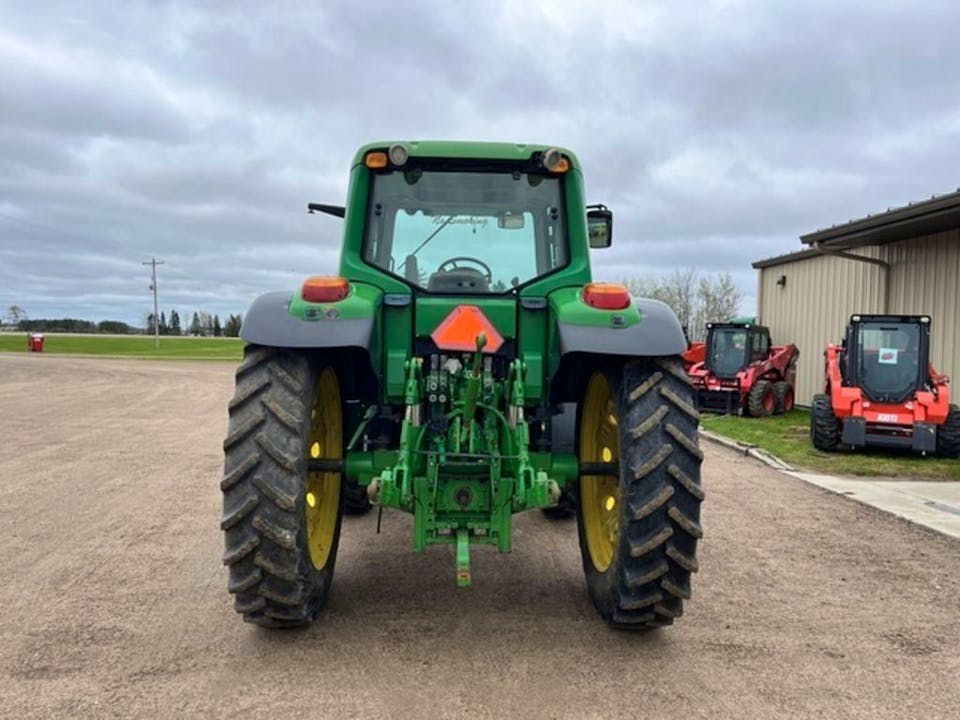 John Deere 7130