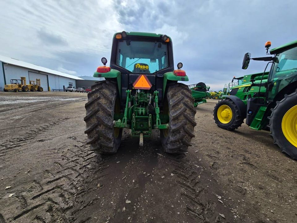 John Deere 7130