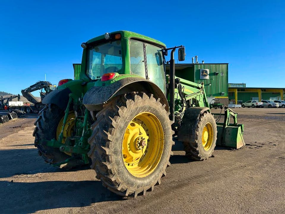 John Deere 7430