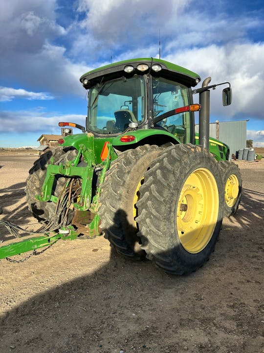 John Deere 8225R