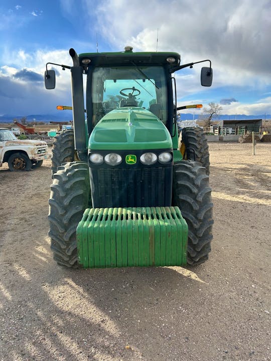 John Deere 8225R