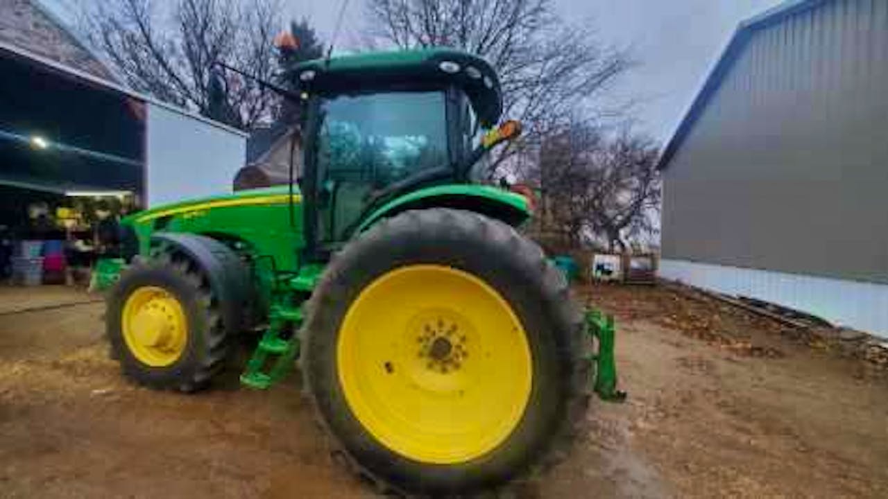John Deere 8270R