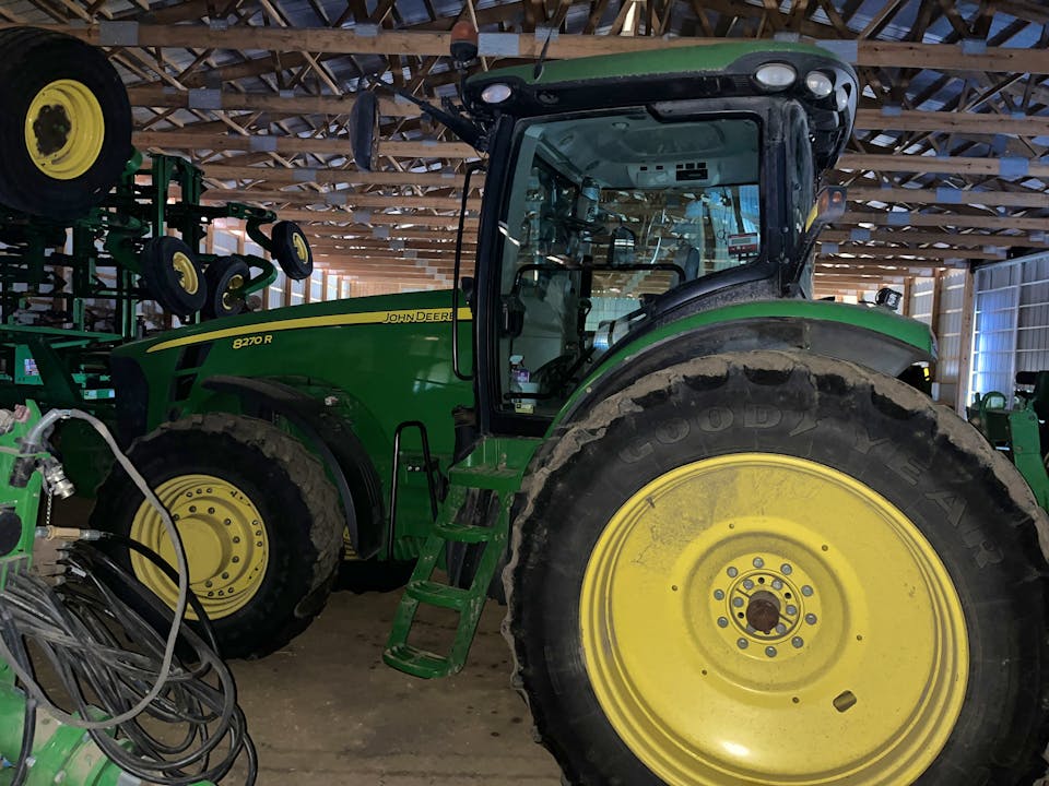 John Deere 8270R