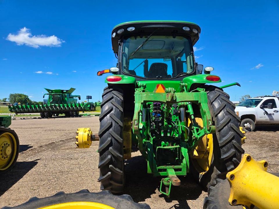 John Deere 8270R