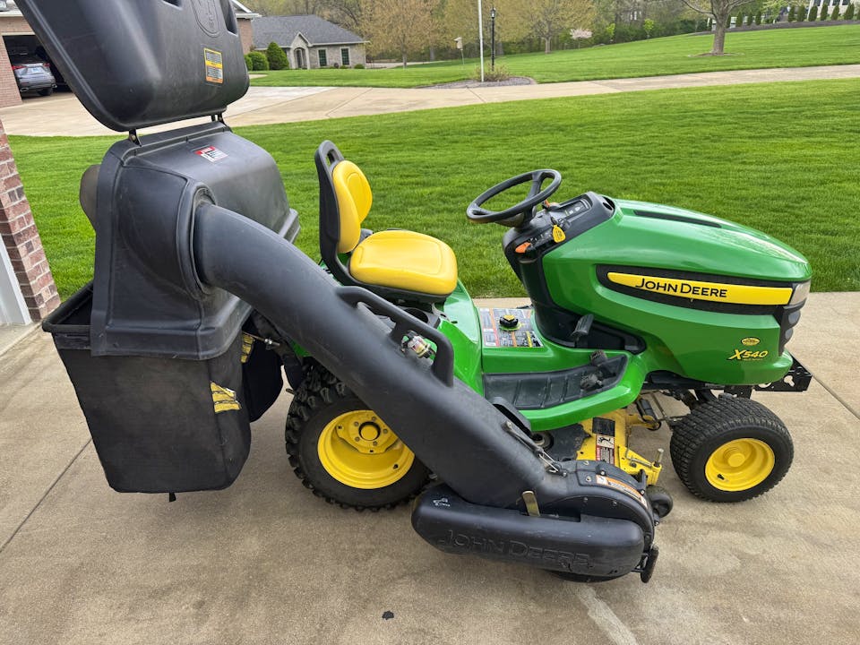 John Deere X540