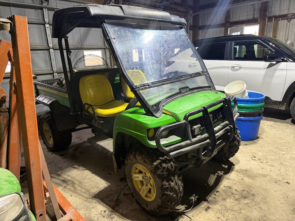 John Deere XUV620I GREEN