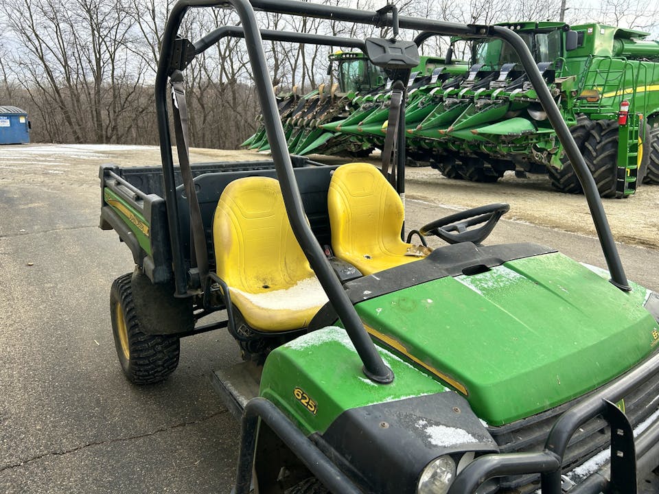John Deere XUV625I GREEN