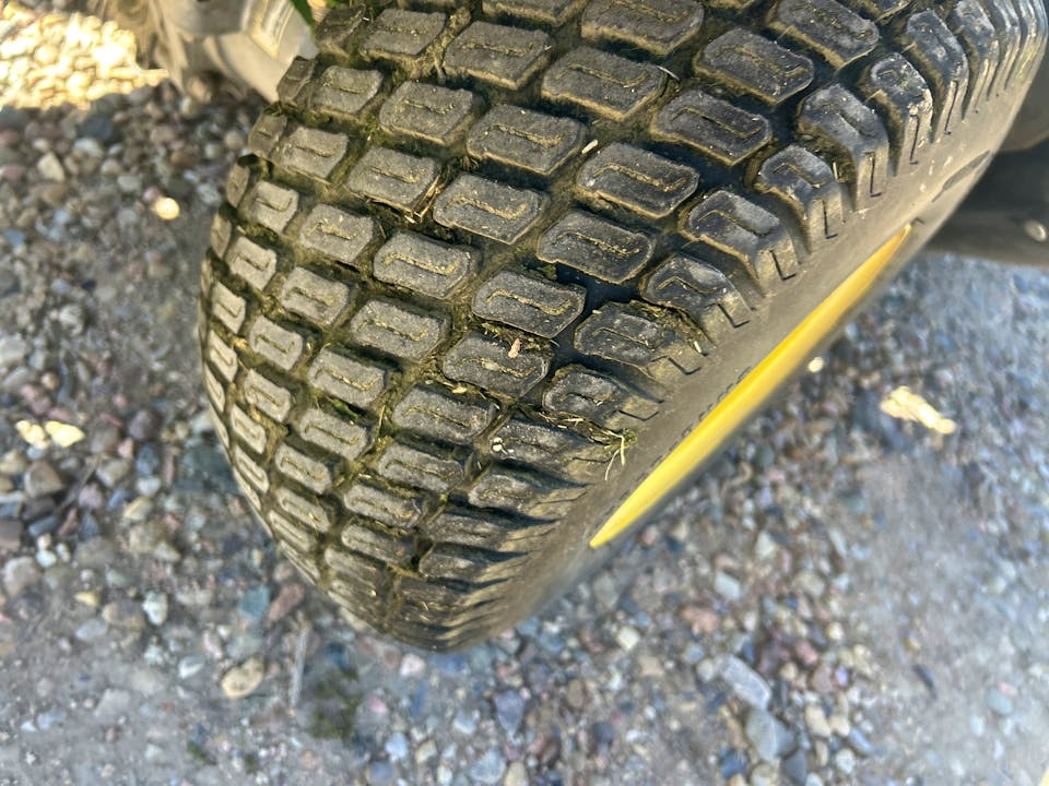 John Deere Z225