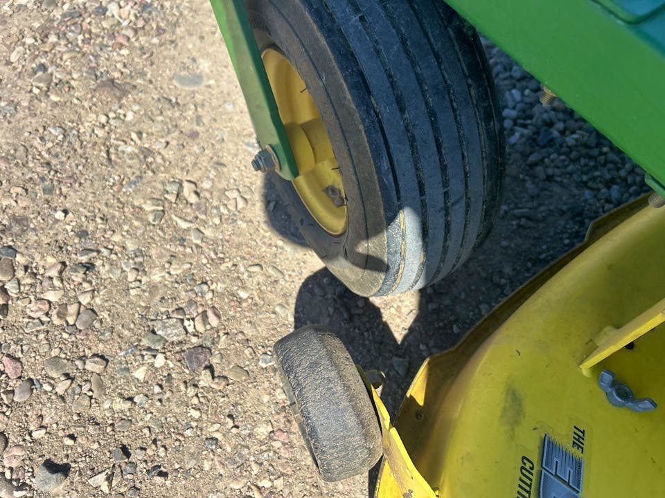 John Deere Z225