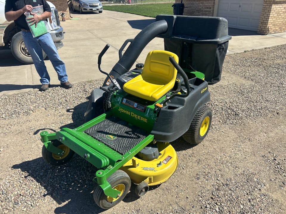 John Deere Z225