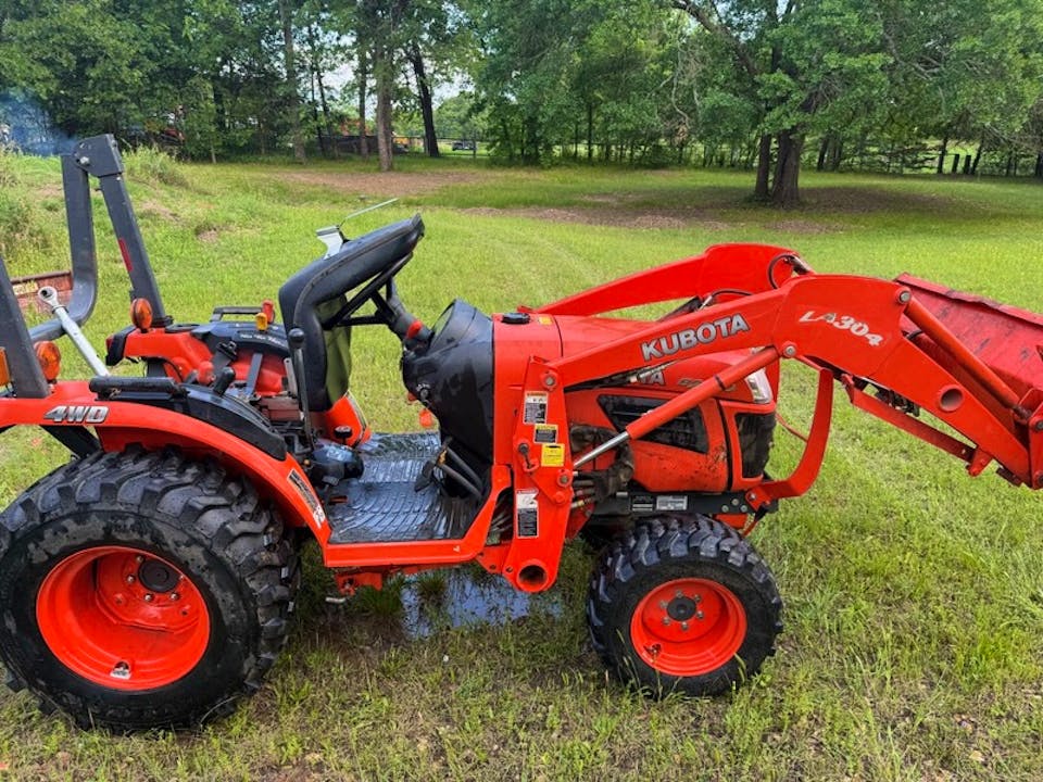 Kubota B2320HSD