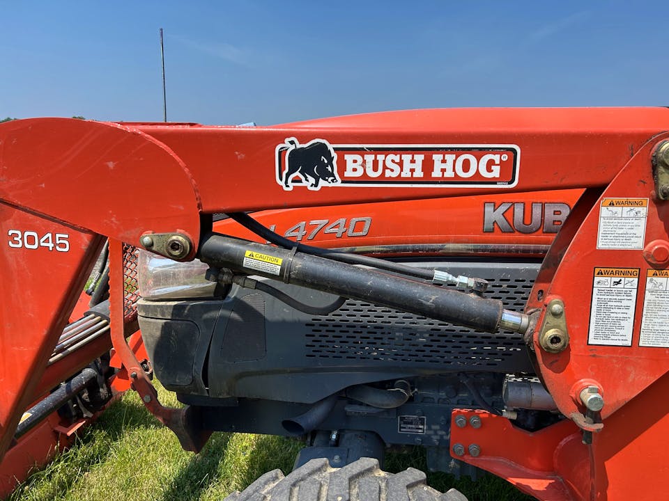 Kubota L4740