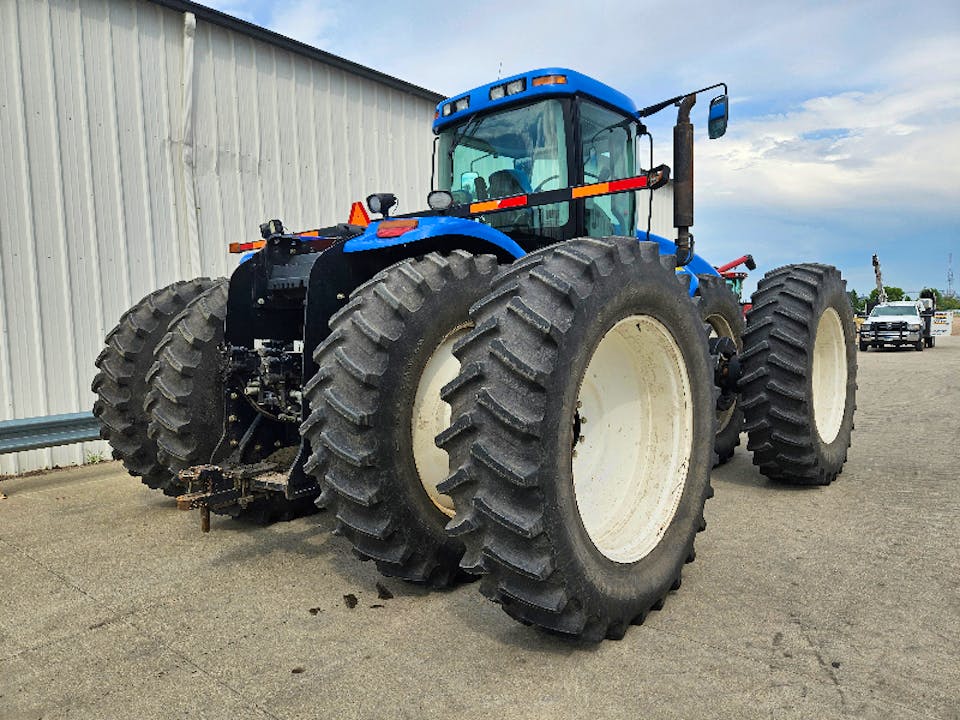 NEW HOLLAND T9020