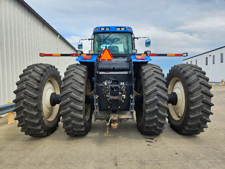 NEW HOLLAND T9020