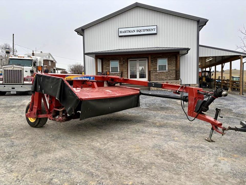 New Holland H7230