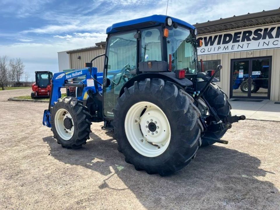 New Holland T4030