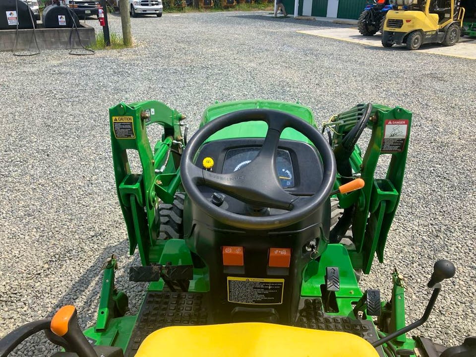 John Deere 2520
