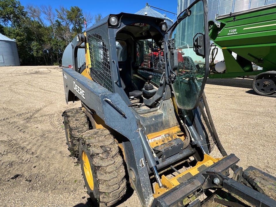 John Deere 326D