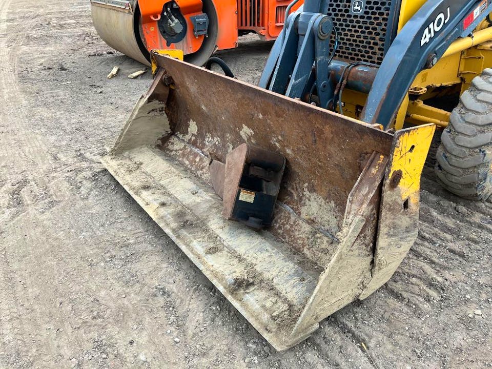 John Deere 410J