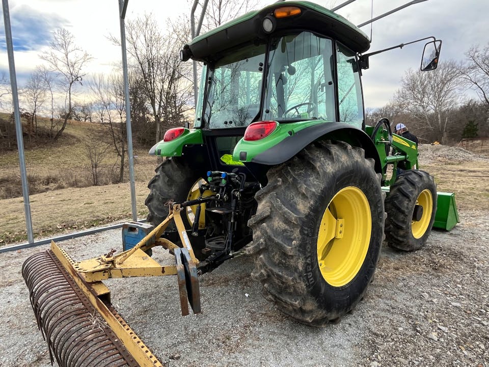 John Deere 5093E