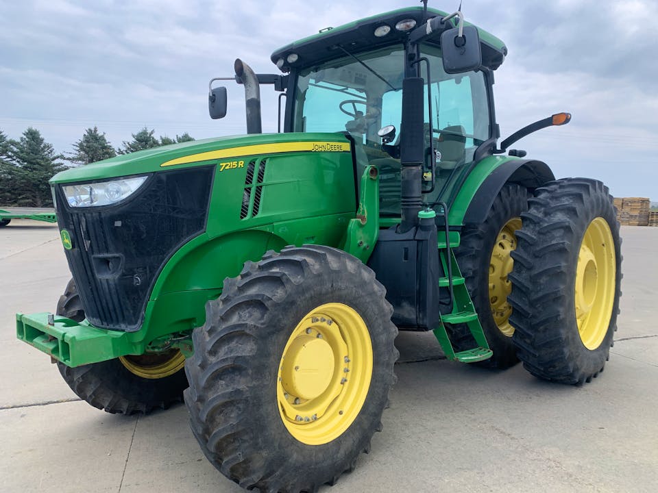 John Deere 7215R