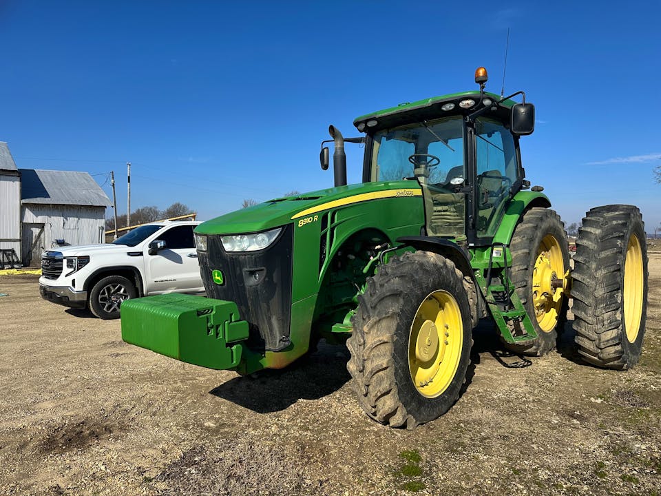 John Deere 8310R