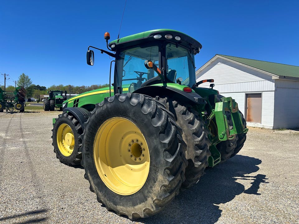 John Deere 8310R