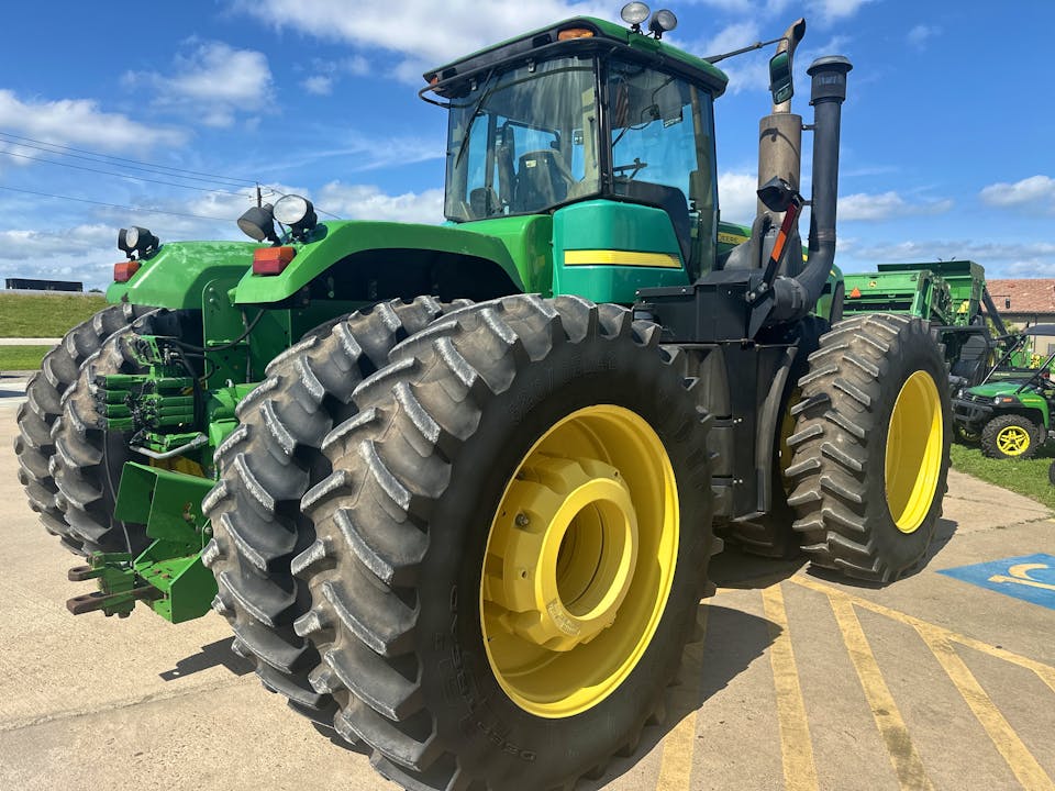 John Deere 9230