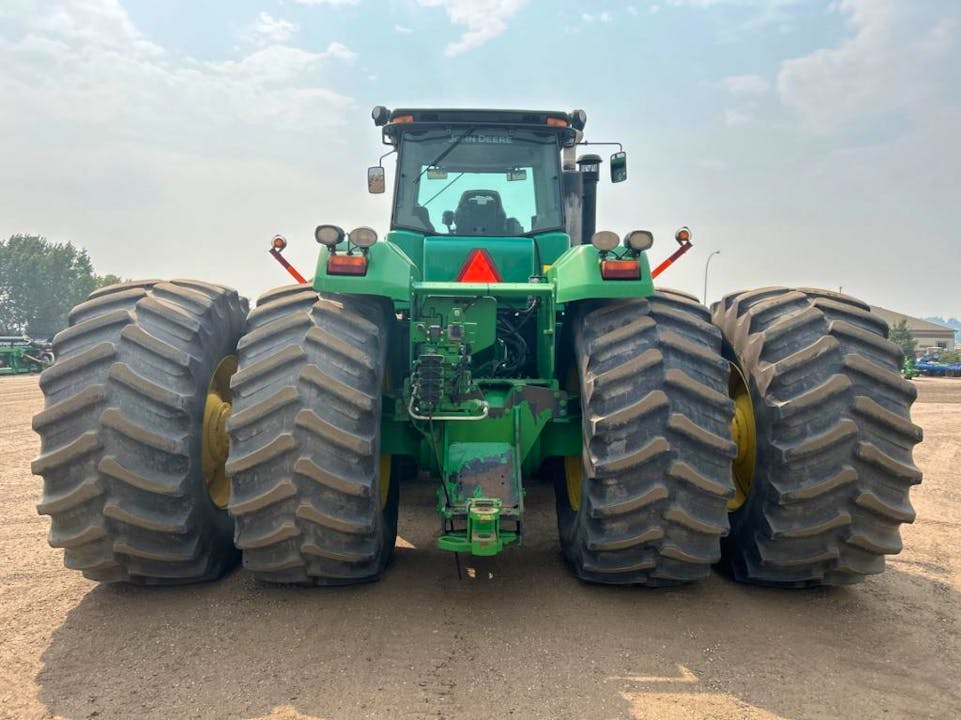 John Deere 9530