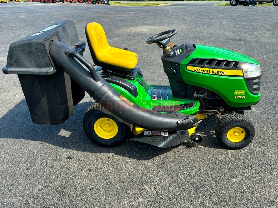 John Deere D120