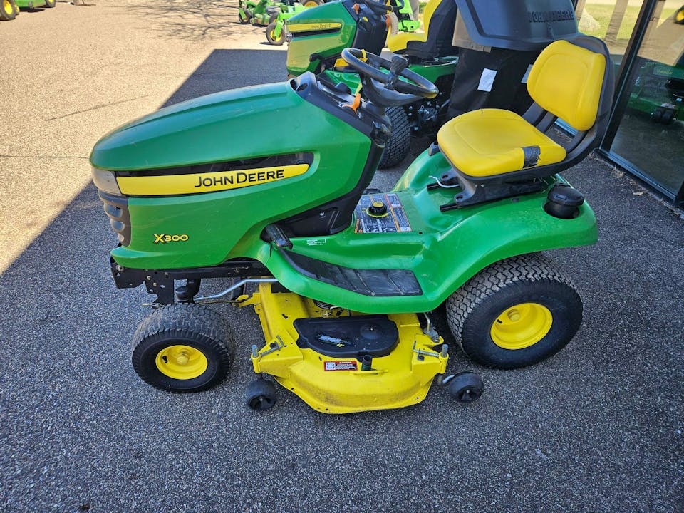 John Deere X300
