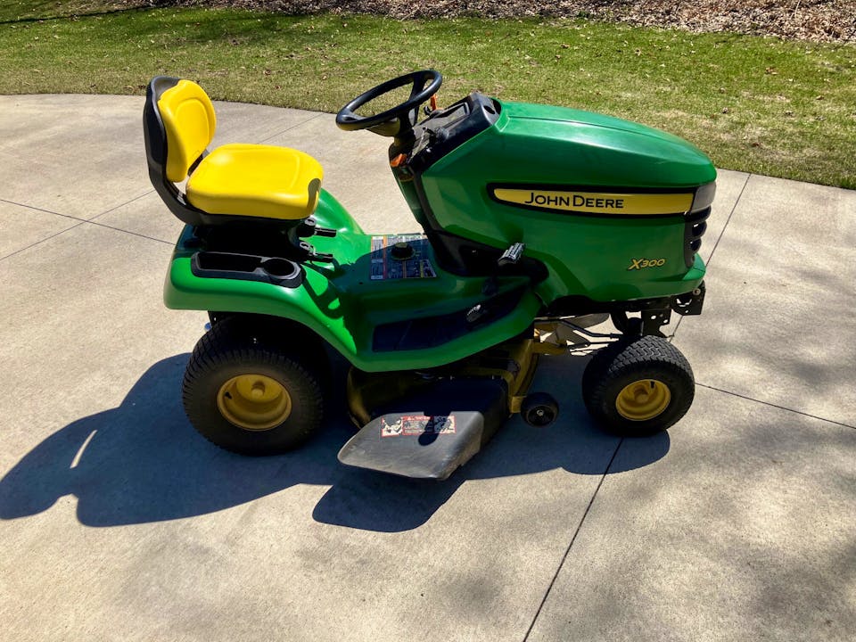 John Deere X300