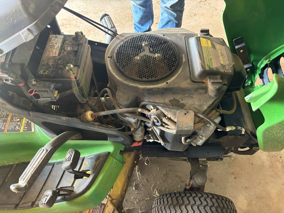 John Deere X324